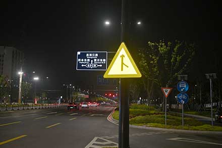 1696666401177537.jpg 前進(jìn)路金沙江路.jpg